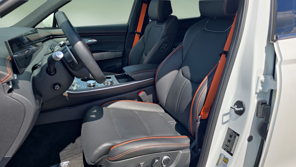 2026 GENESIS GV70 Sport Prestige - Photo 13