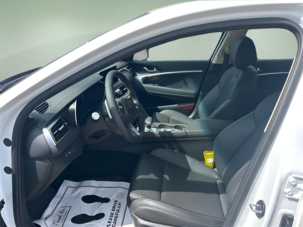 2025 GENESIS G70 Standard - Photo 9