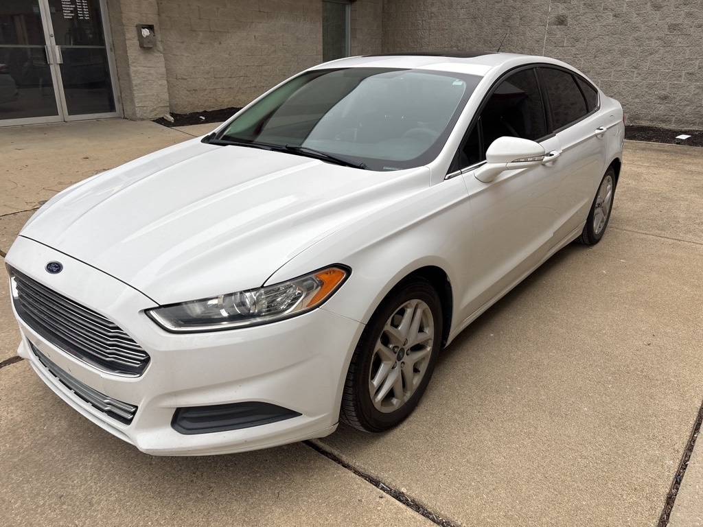 2014 Ford Fusion SE's photo