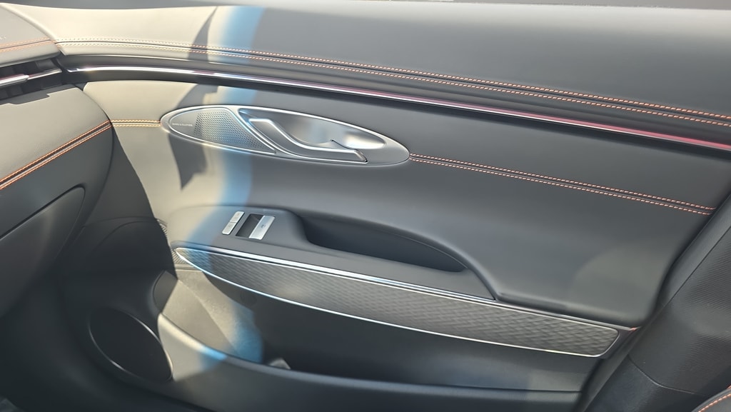 2026 GENESIS GV70 Sport Prestige - Photo 16