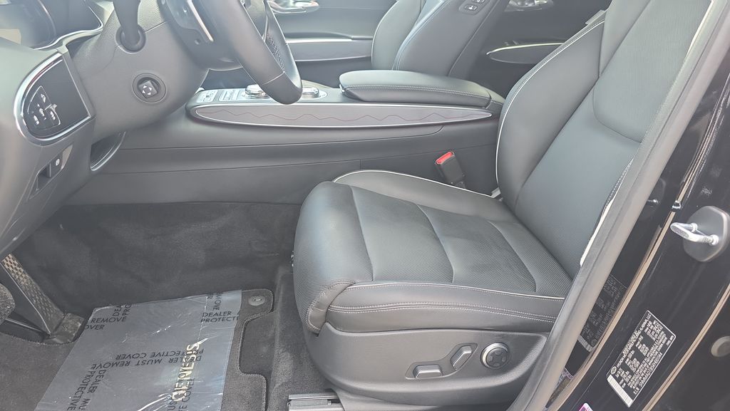 2024 GENESIS GV70 Standard - Photo 13