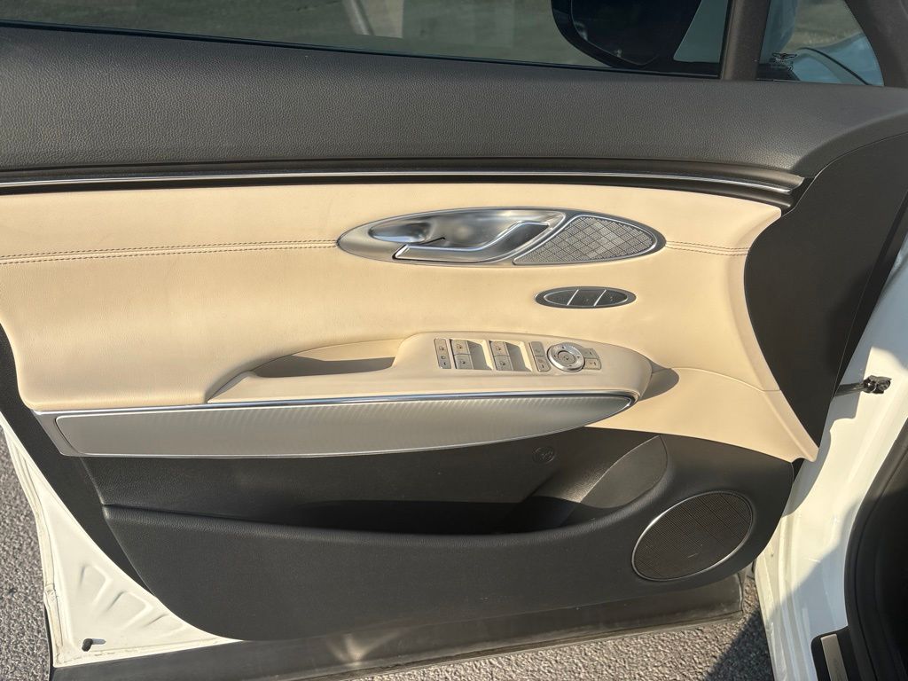 2024 GENESIS GV70 Standard - Photo 9