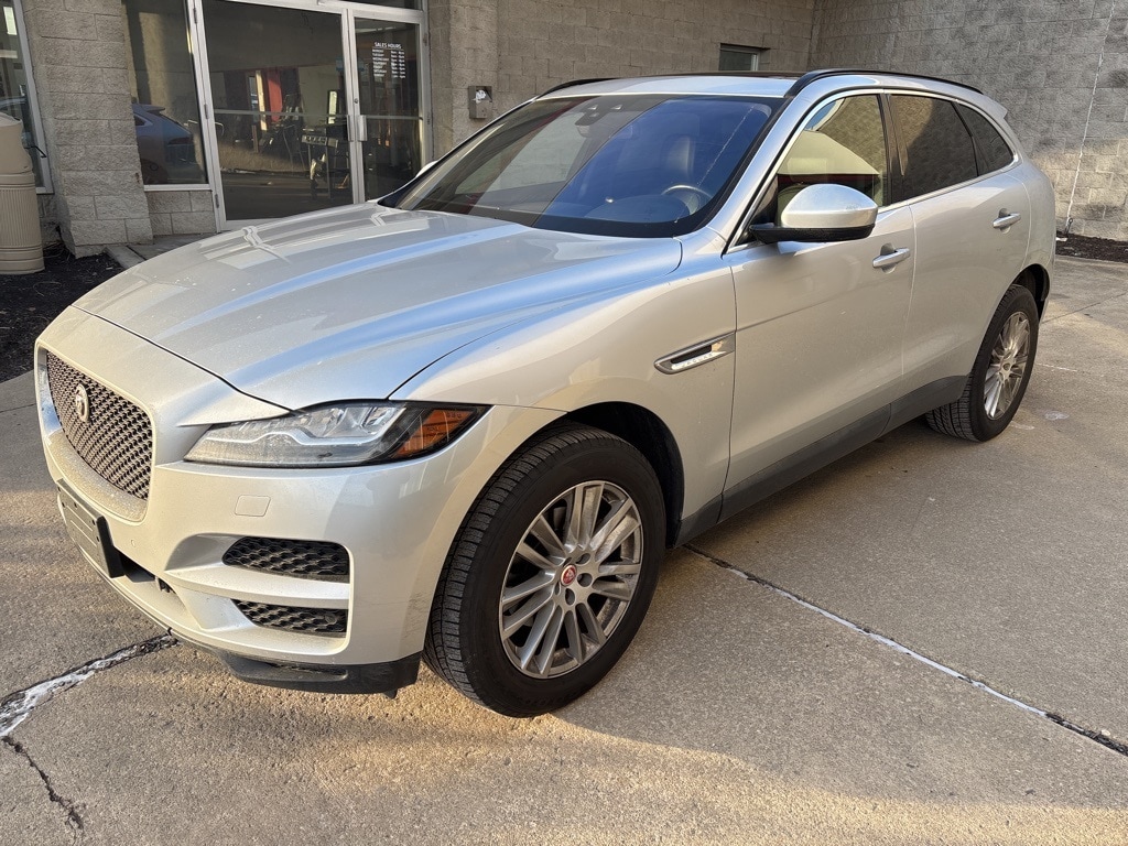 2018 Jaguar F-PACE Prestige's photo
