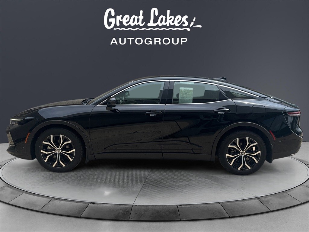 2023 Toyota Crown Limited photo 2