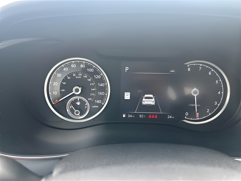 2025 GENESIS G70 Standard - Photo 16