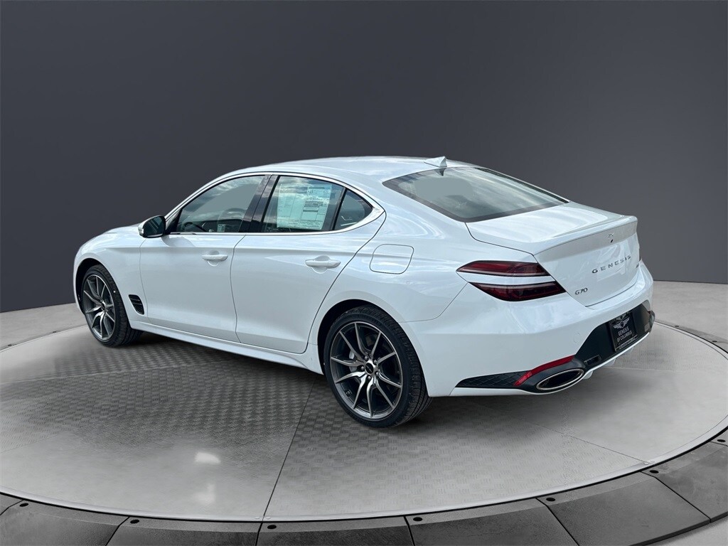 2025 Genesis G70 2.5T photo 3