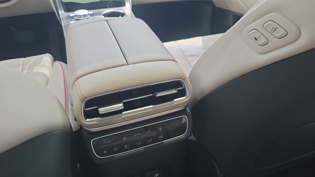 2025 GENESIS GV80 Coupe Base - Photo 11