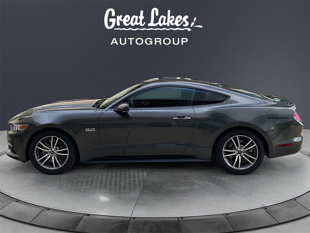 2016 Ford Mustang GT photo 2