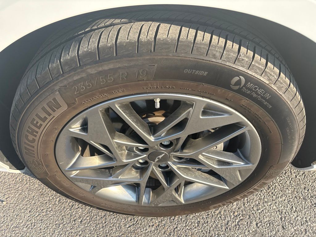 2024 GENESIS GV70 Standard - Photo 7
