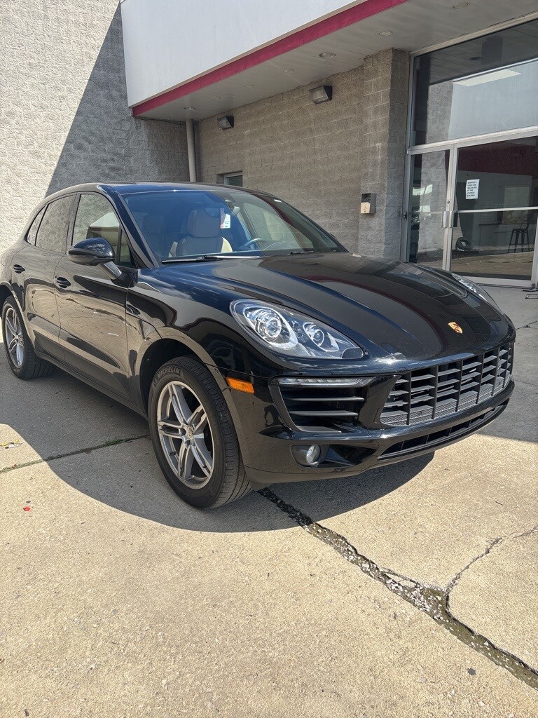 2018 Porsche Macan Base photo 4