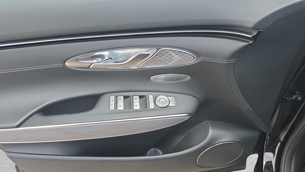 2024 GENESIS GV70 Standard - Photo 16