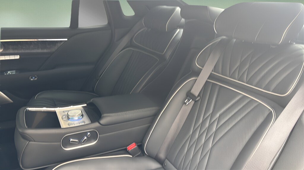 2024 GENESIS G90 Base - Photo 10