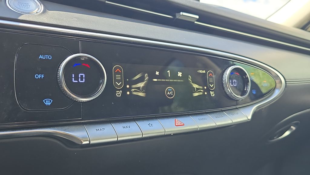 2023 GENESIS GV70 Standard - Photo 24