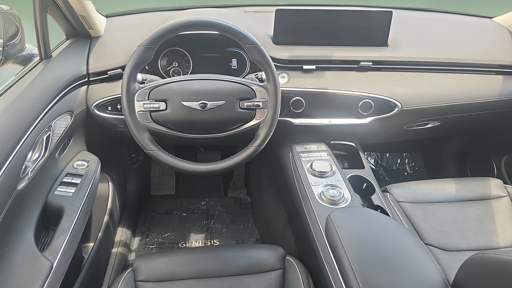 2024 GENESIS GV70 Standard - Photo 14