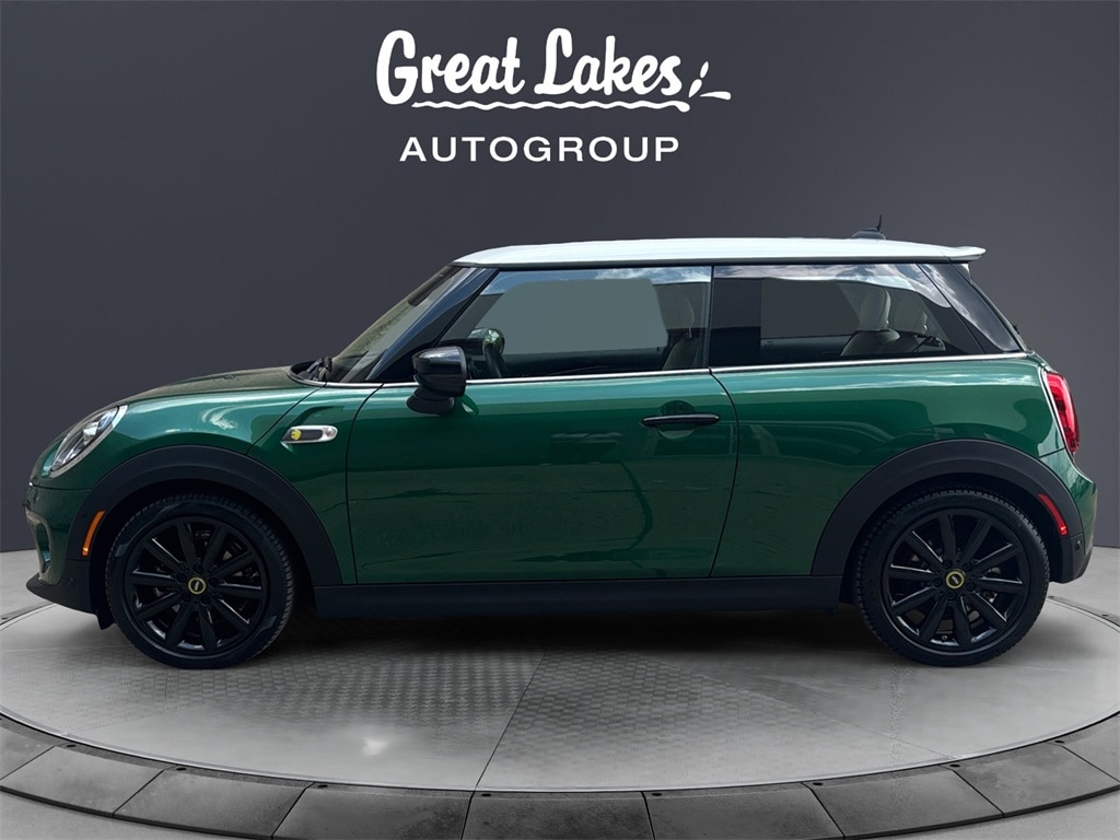 Used 2021 MINI Hardtop 2 Door SE with VIN WMWXP3C08M2P44539 for sale in Columbus, OH