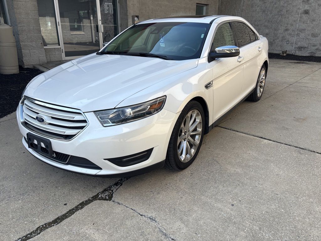 2015 Ford Taurus Limited AWD's photo