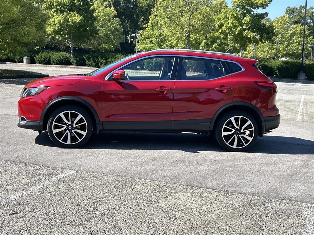 Used 2018 Nissan Rogue Sport SL SUV