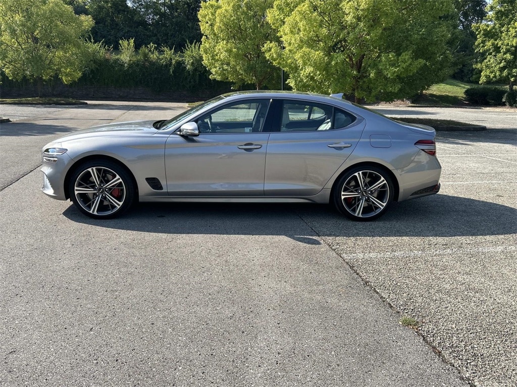 Used 2025 Genesis G70 2.5T Sedan