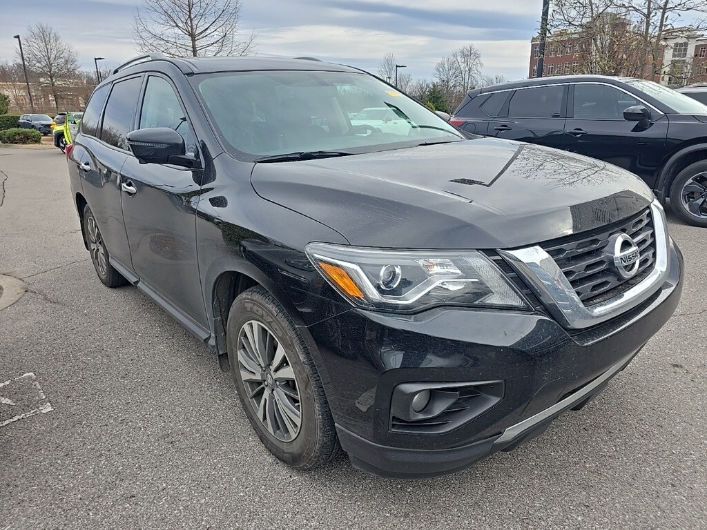 Used 2017 Nissan Pathfinder SL SUV