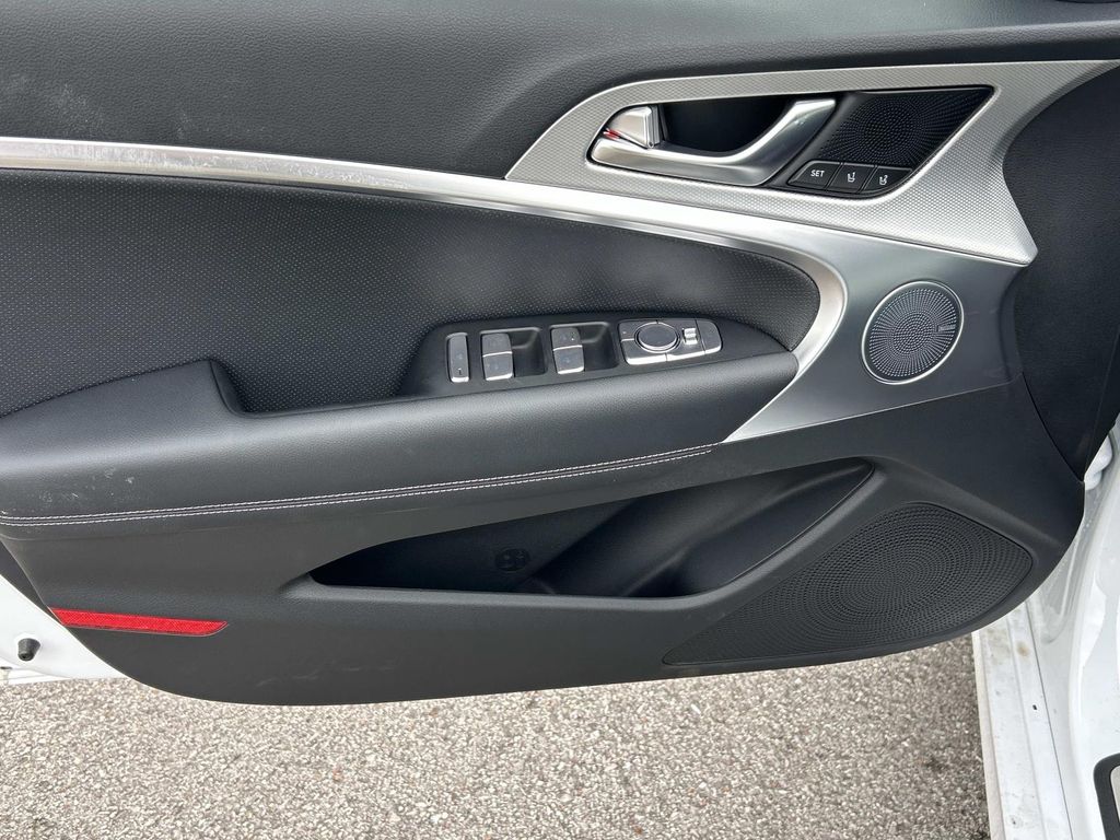 2026 GENESIS G70 Prestige - Photo 17