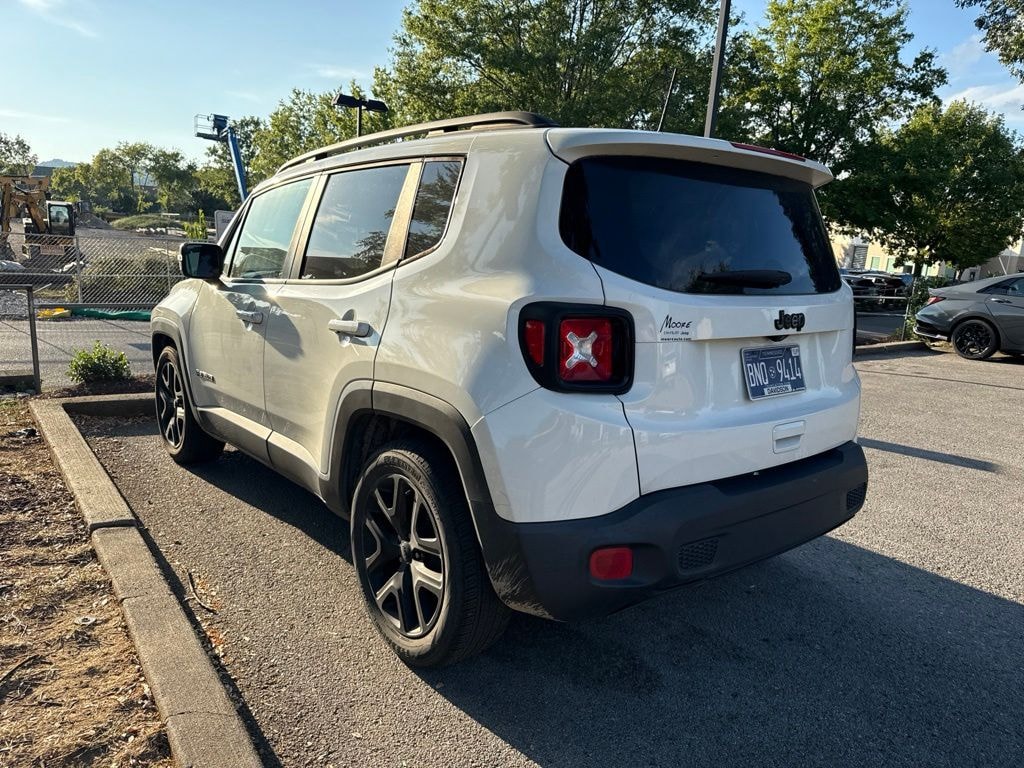Used 2018 Jeep Renegade Latitude SUV