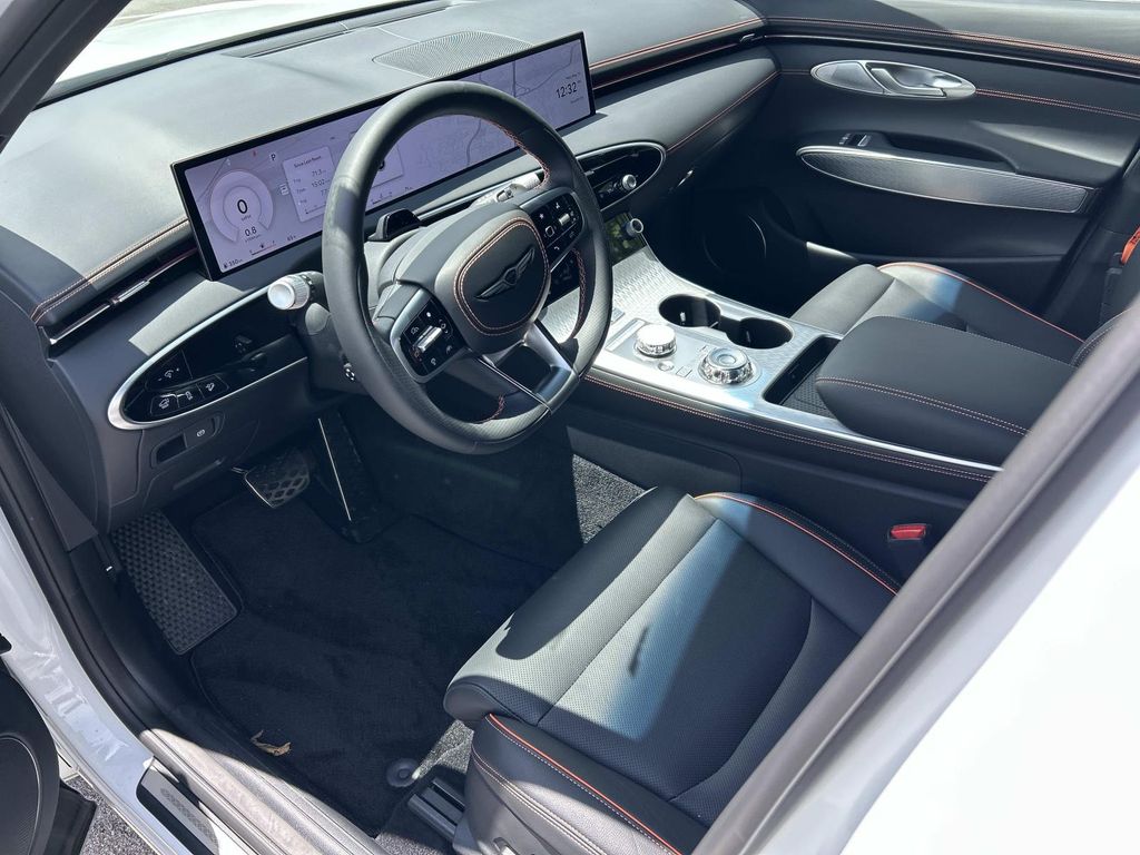 2026 GENESIS GV70 Sport Prestige - Photo 14