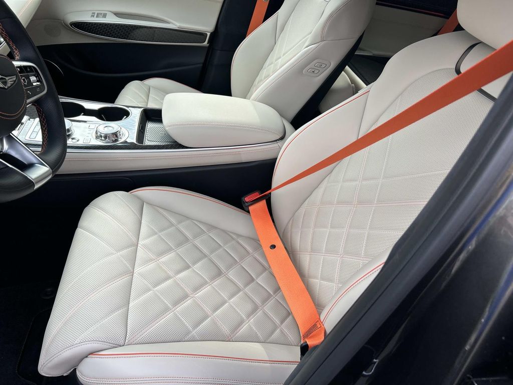 2026 GENESIS GV70 Sport Prestige - Photo 16