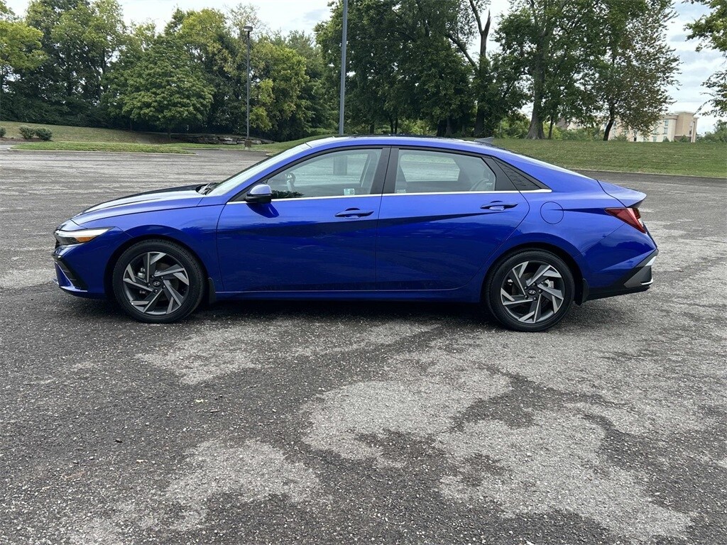 Certified 2024 Hyundai Elantra Limited Sedan