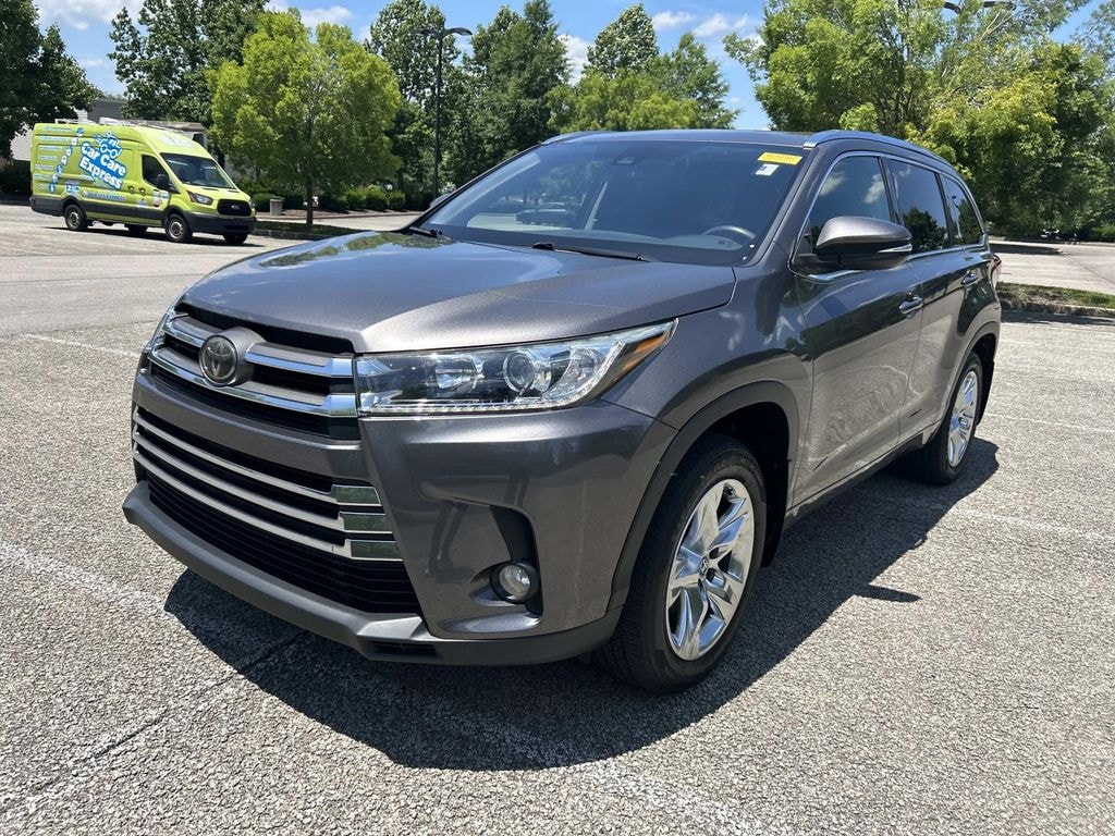 Used 2017 Toyota Highlander Limited SUV
