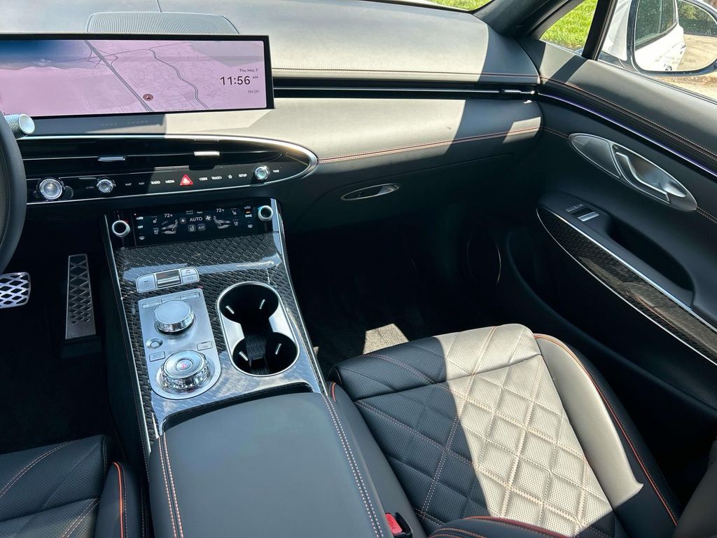 2026 GENESIS GV70 Sport Prestige - Photo 25