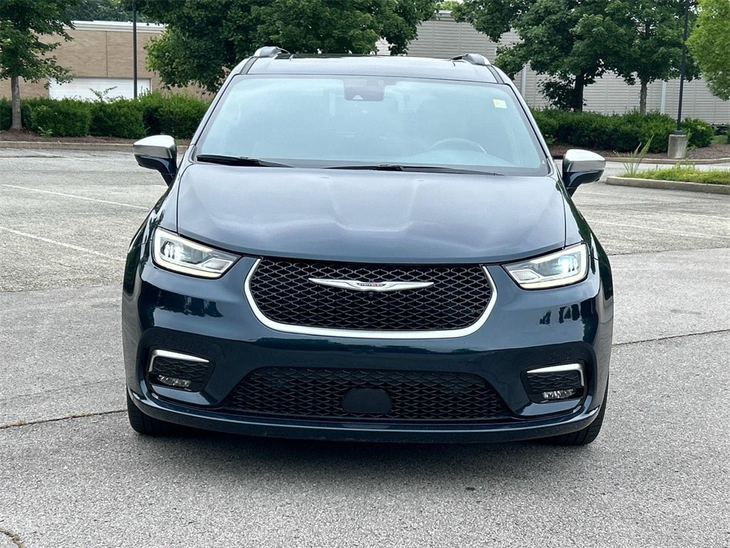 Used 2022 Chrysler Pacifica Pinnacle with VIN 2C4RC1PG6NR108031 for sale in Franklin, TN