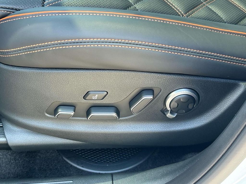 2026 GENESIS GV70 Sport Prestige - Photo 16