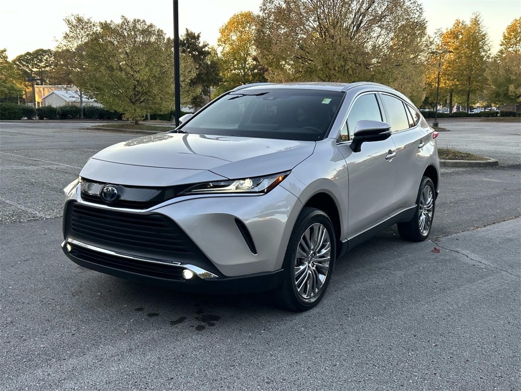 Used 2024 Toyota Venza XLE SUV