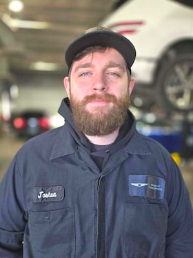 Staff member JOSH BRADSHAW from ID_02baa359e6d7