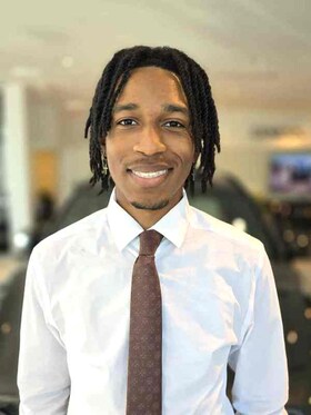 Staff member YESHUA YOUNG from ID_713652d7f4b3