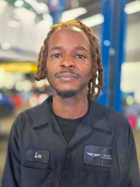 Staff member LEE GLASS from ID_02baa359e6d7