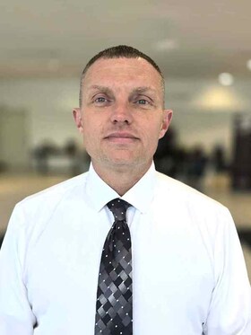 Staff member PATRICK HOLT from ID_713652d7f4b3