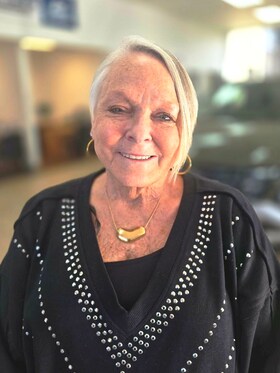 Staff member ELAINE GREEN from ID_a17d5d