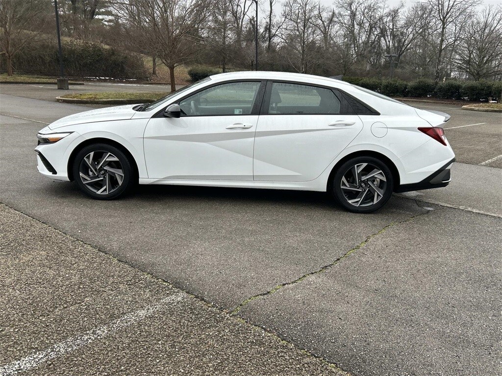 Certified 2025 Hyundai Elantra SEL Sport Sedan