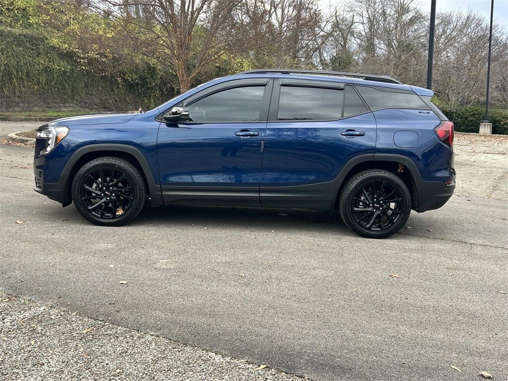 Used 2023 GMC Terrain SLE SUV