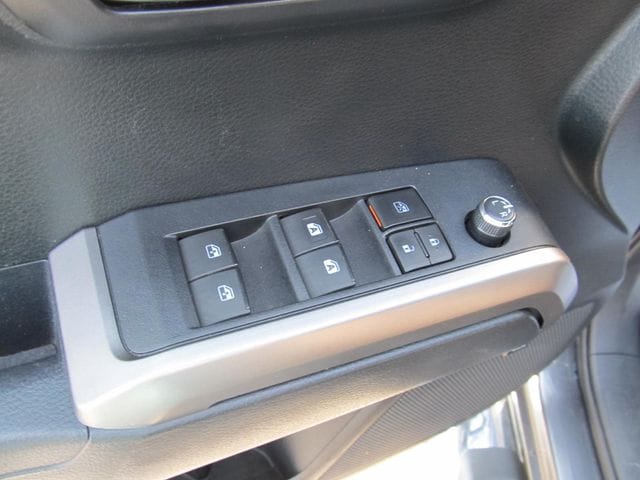 2016 Toyota Tacoma Limited - Photo 16