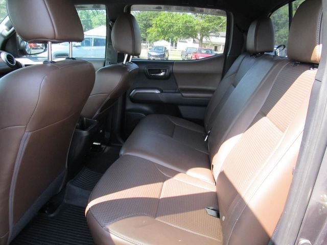 2016 Toyota Tacoma Limited - Photo 19