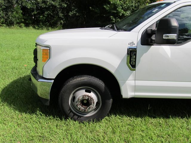 2017 Ford F-350 Super Duty Chassis Cab XL - Photo 10