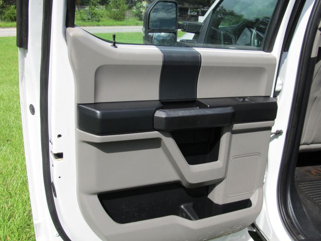 2017 Ford F-350 Super Duty Chassis Cab XL - Photo 33