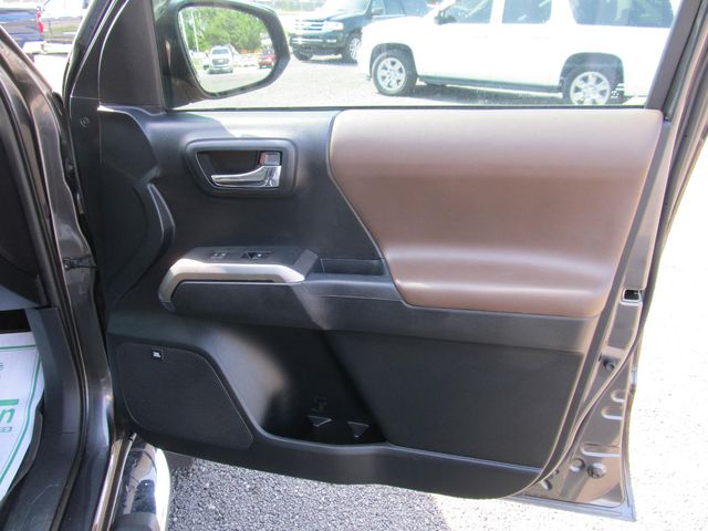 2016 Toyota Tacoma Limited - Photo 31