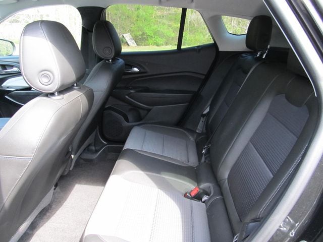 2025 Chevrolet Trax LT - Photo 25