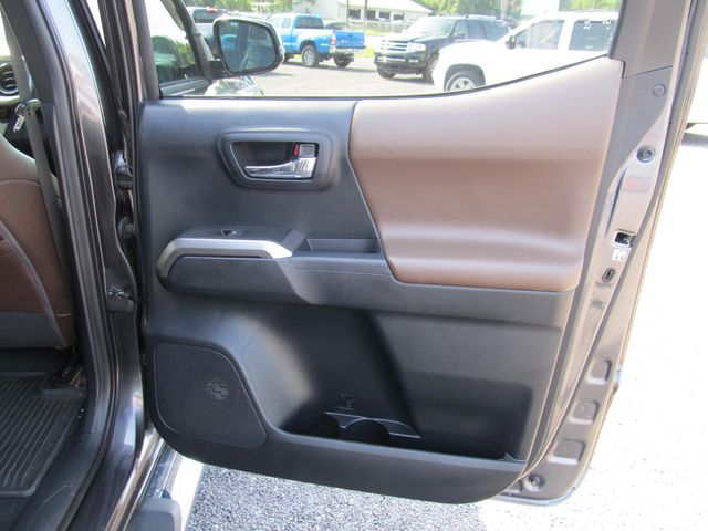 2016 Toyota Tacoma Limited - Photo 26