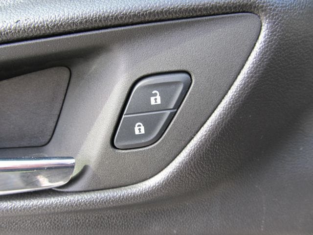2025 Chevrolet Trax LT - Photo 23