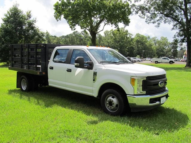 2017 Ford F-350 Super Duty Chassis Cab XL - Photo 8
