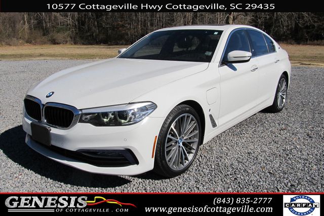 2018 BMW 5 Series 530e xDrive iPerformance Sedan's photo